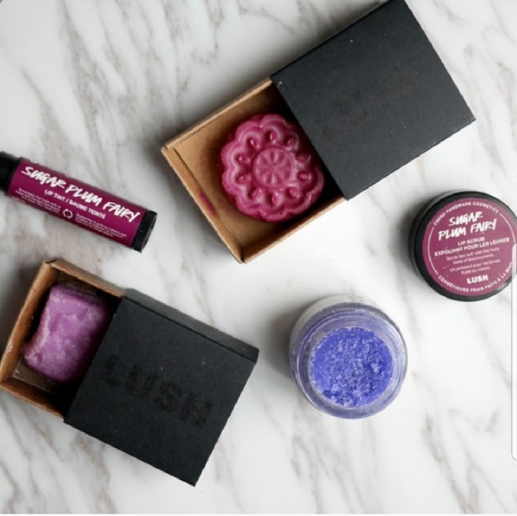 💙🌟2xHP⭐SUGAR PLUM FAIRY DISCONTINUED XMAS LE LUSH LIP SCRUB NWT - Picture 4 of 8